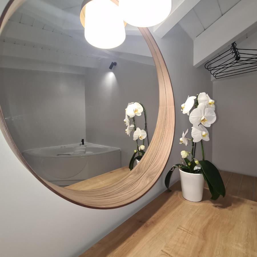 Ilia'S Luxury Suites - Adults Only Xylokastro Exteriör bild